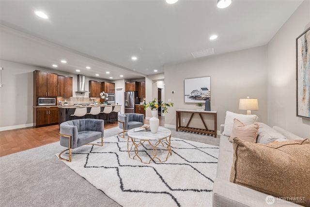 4585 167th Lane SE, Bellevue, WA 98006