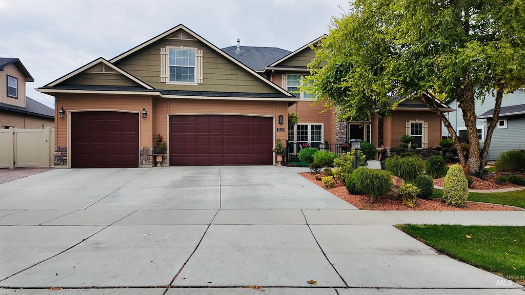 1011 S River Stone, Nampa, ID 83686
