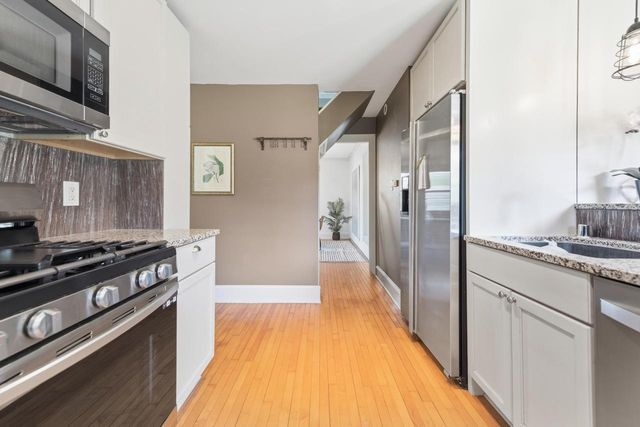 5605 Pine LANE, Mequon, WI 53092