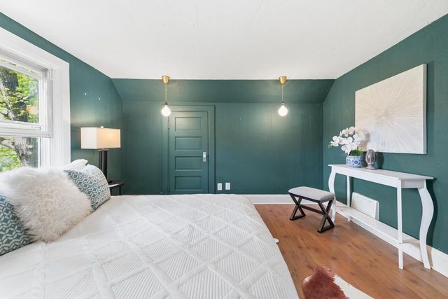 5605 Pine LANE, Mequon, WI 53092