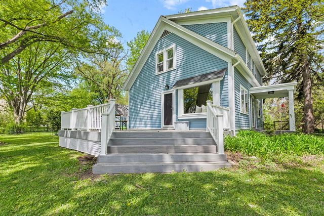 5605 Pine LANE, Mequon, WI 53092