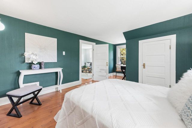 5605 Pine LANE, Mequon, WI 53092
