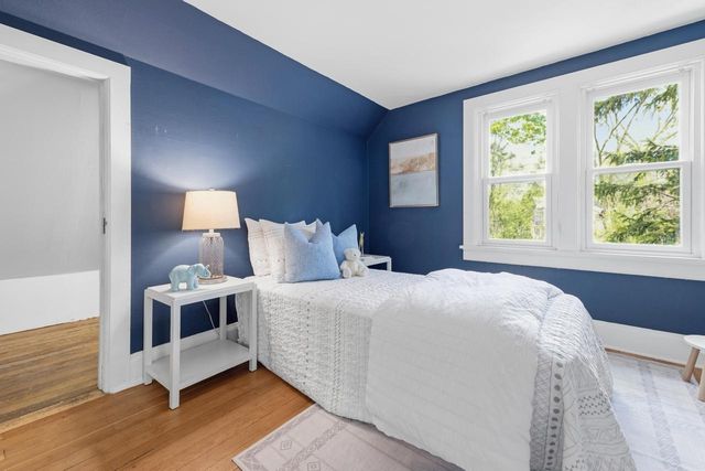 5605 Pine LANE, Mequon, WI 53092