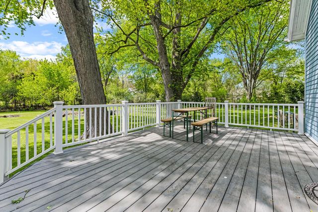 5605 Pine LANE, Mequon, WI 53092