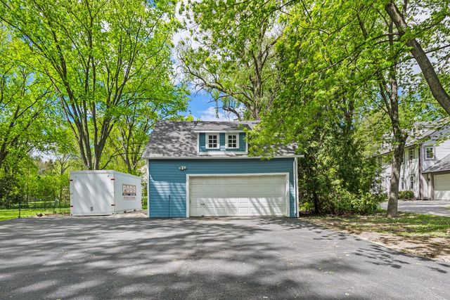 5605 Pine LANE, Mequon, WI 53092