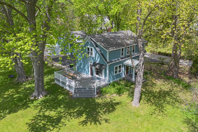 5605 Pine LANE, Mequon, WI 53092