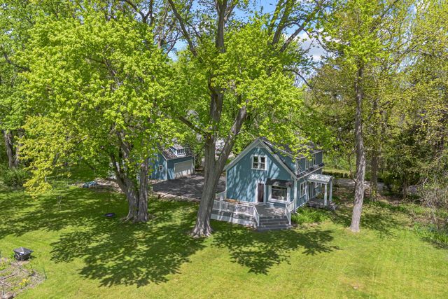 5605 Pine LANE, Mequon, WI 53092