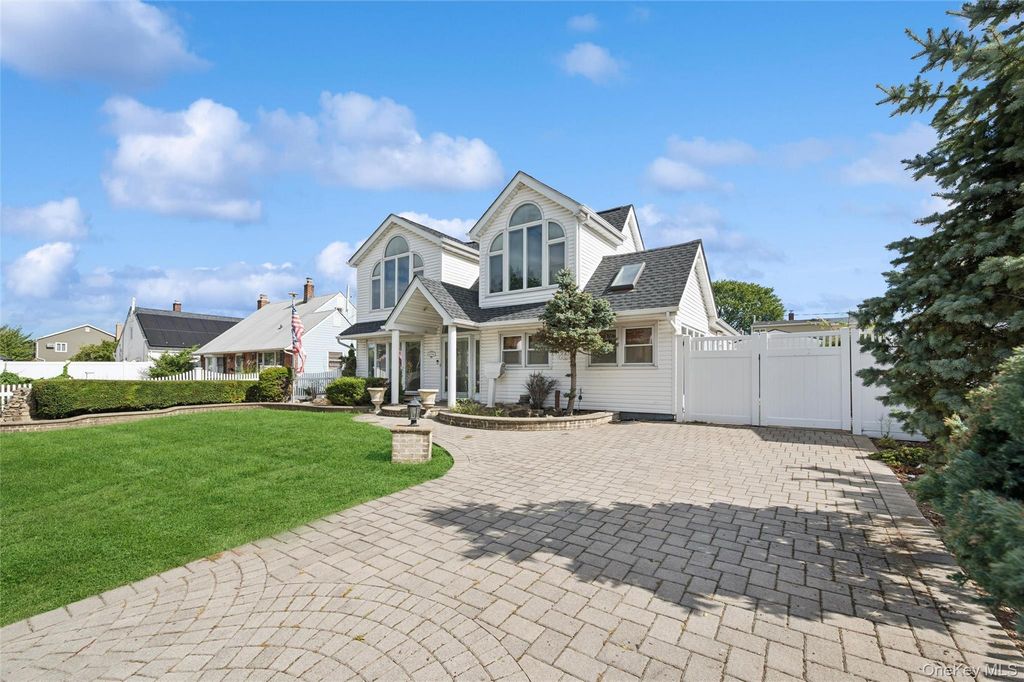 63 Stone Lane, Levittown, NY 11756 — photo 2