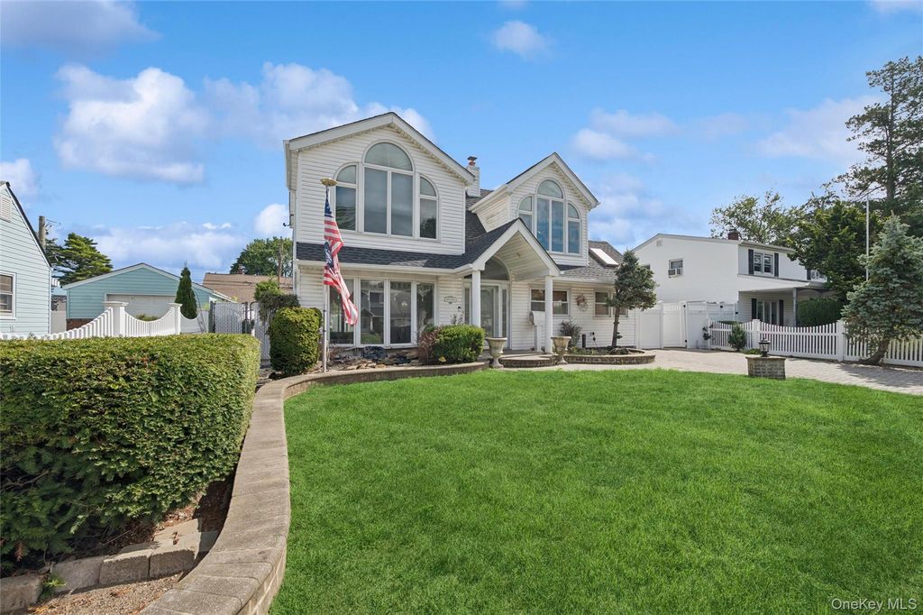 63 Stone Lane, Levittown, NY 11756 — photo 3