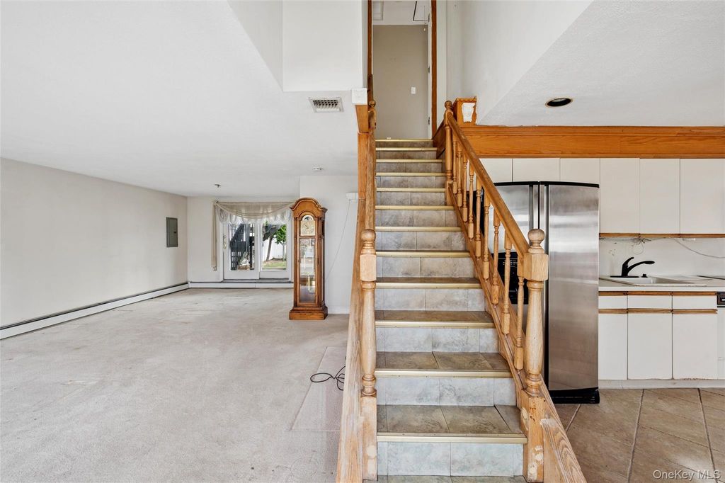 63 Stone Lane, Levittown, NY 11756 — photo 4