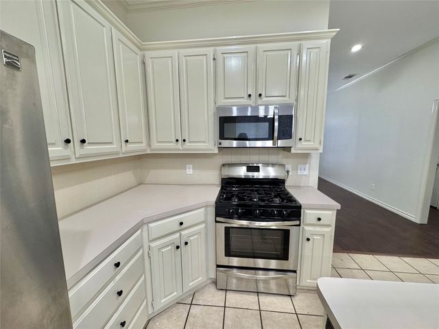 321 Tanglewood Street, Denton, TX 76207