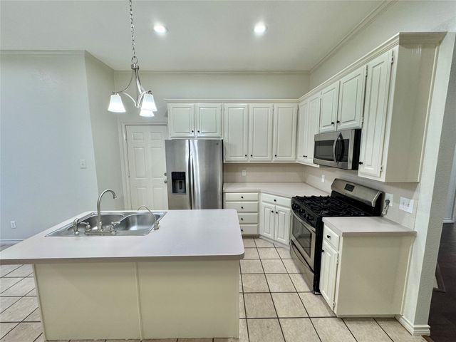 321 Tanglewood Street, Denton, TX 76207