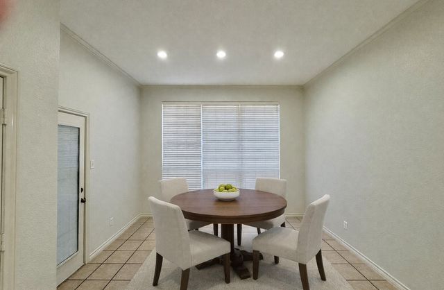 321 Tanglewood Street, Denton, TX 76207