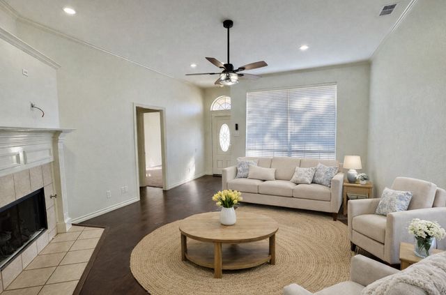 321 Tanglewood Street, Denton, TX 76207