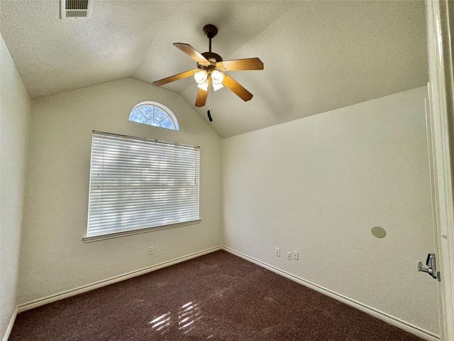 321 Tanglewood Street, Denton, TX 76207