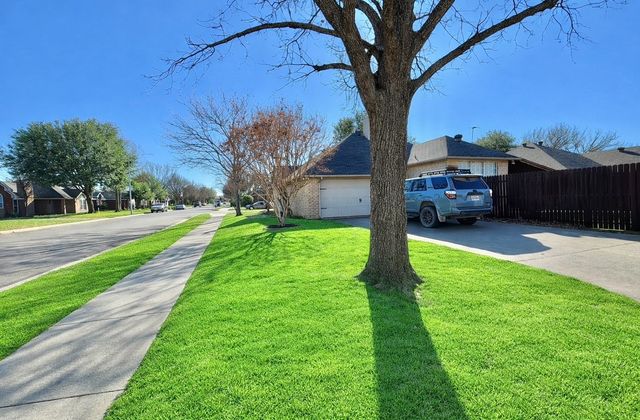 321 Tanglewood Street, Denton, TX 76207