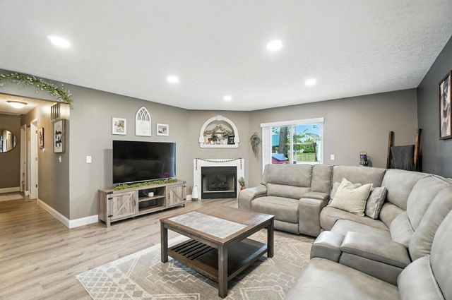 555 Ablemarle Circle, Delaware, OH 43015