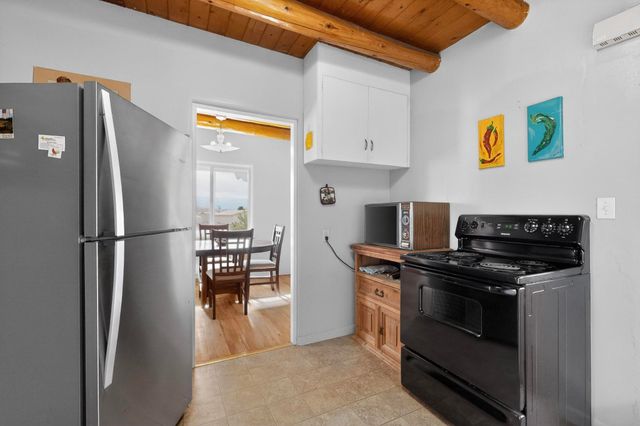 1011 Calle Sierra Vista, Espanola, NM 87532