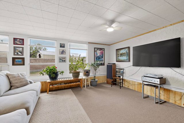 1011 Calle Sierra Vista, Espanola, NM 87532