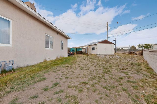 1011 Calle Sierra Vista, Espanola, NM 87532