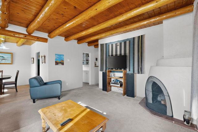 1011 Calle Sierra Vista, Espanola, NM 87532