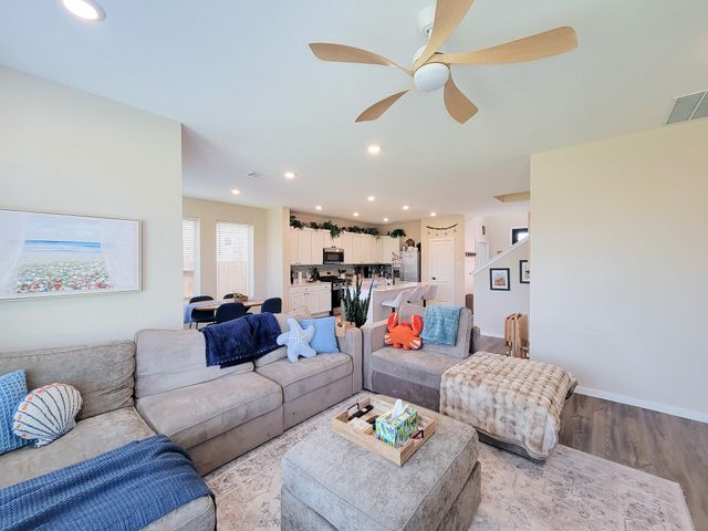 2901 Blossom Crest Way, League City, TX 77573