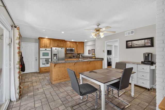 9166 Rundelay Way, Sacramento, CA 95826