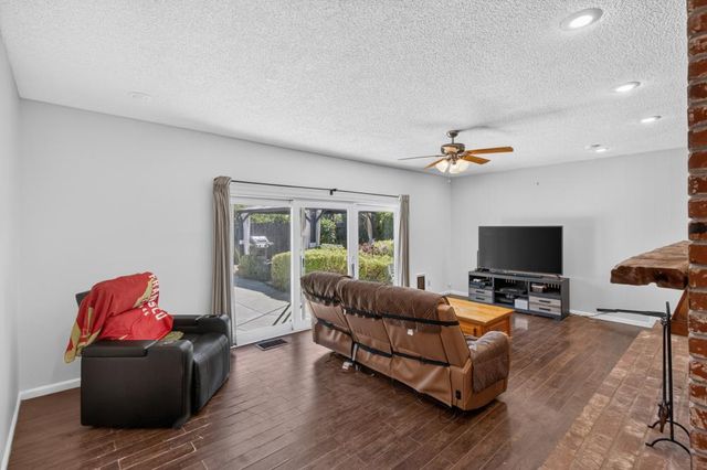 9166 Rundelay Way, Sacramento, CA 95826