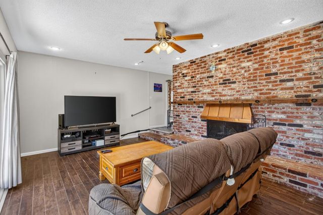9166 Rundelay Way, Sacramento, CA 95826