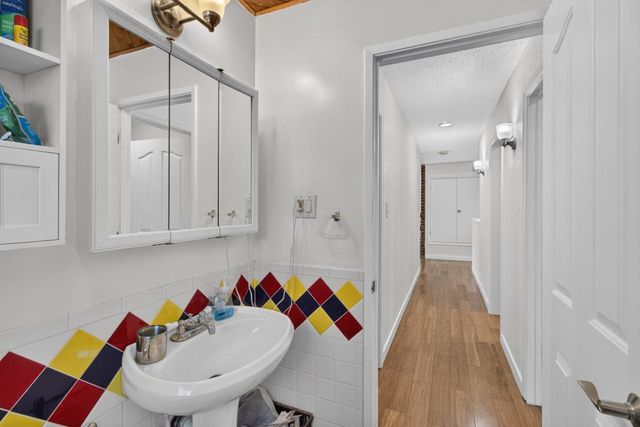 9166 Rundelay Way, Sacramento, CA 95826