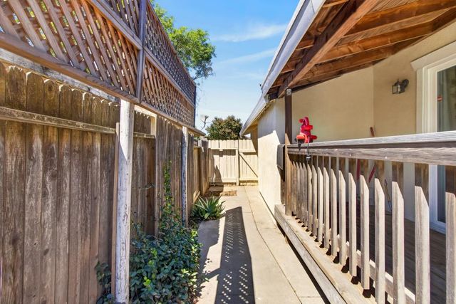 9166 Rundelay Way, Sacramento, CA 95826