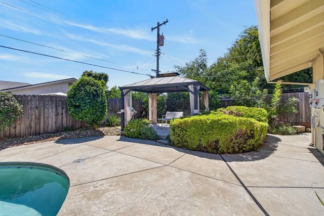 9166 Rundelay Way, Sacramento, CA 95826