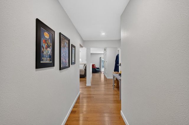 9166 Rundelay Way, Sacramento, CA 95826