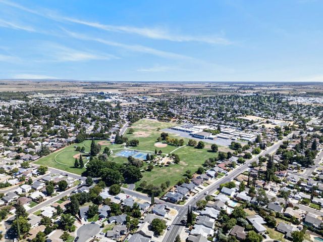 9166 Rundelay Way, Sacramento, CA 95826