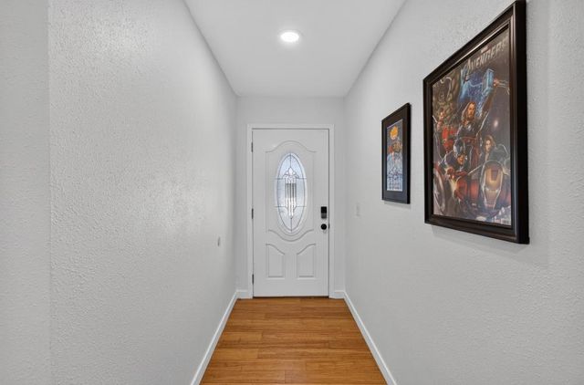 9166 Rundelay Way, Sacramento, CA 95826