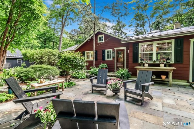 132 Webbs Hill Road, Stamford, CT 06903