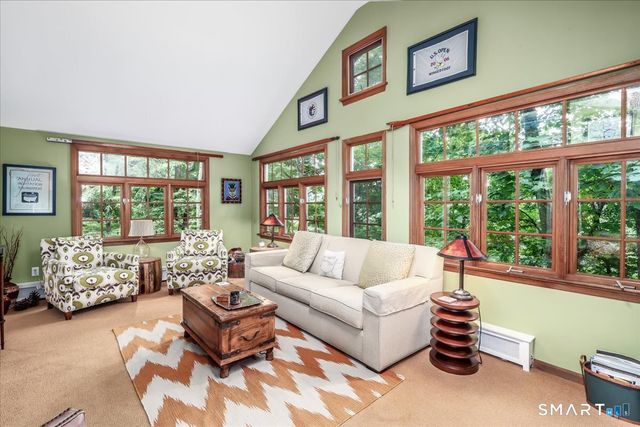 132 Webbs Hill Road, Stamford, CT 06903