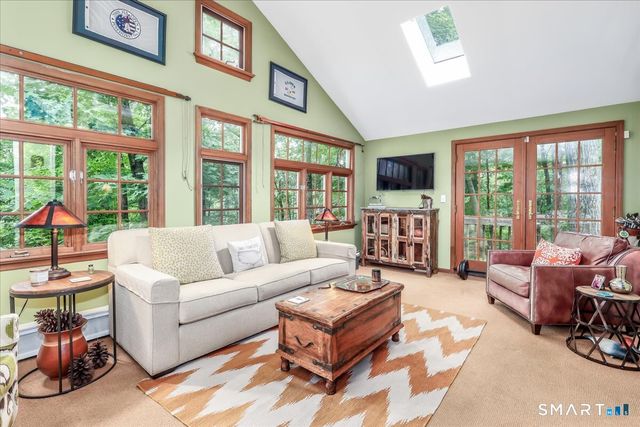 132 Webbs Hill Road, Stamford, CT 06903
