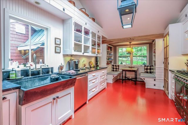 132 Webbs Hill Road, Stamford, CT 06903