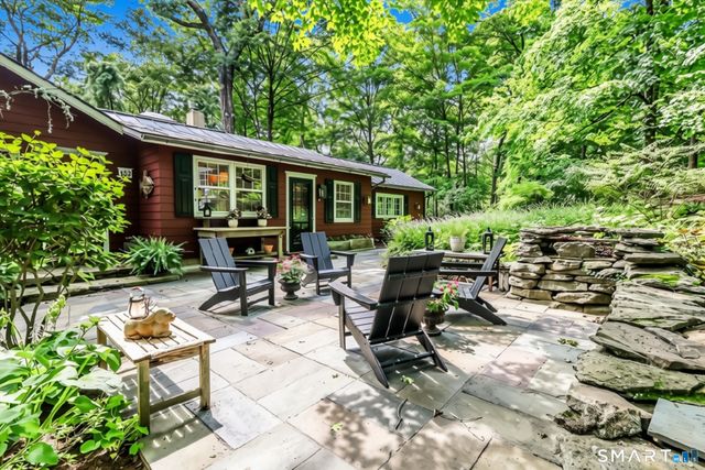 132 Webbs Hill Road, Stamford, CT 06903