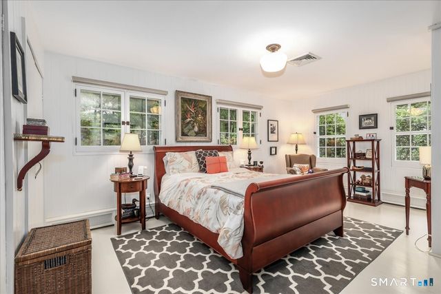 132 Webbs Hill Road, Stamford, CT 06903