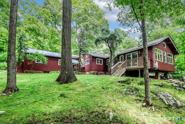 132 Webbs Hill Road, Stamford, CT 06903