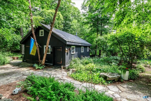 132 Webbs Hill Road, Stamford, CT 06903