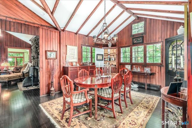 132 Webbs Hill Road, Stamford, CT 06903
