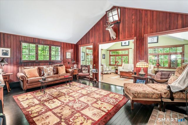 132 Webbs Hill Road, Stamford, CT 06903