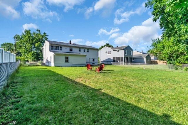 33 Oak Ave, Pequannock Twp., NJ 07440