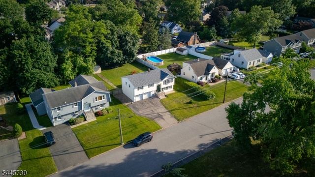 33 Oak Ave, Pequannock Twp., NJ 07440