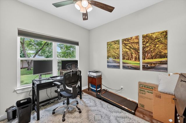 1005 W Chambers Street, Cleburne, TX 76033