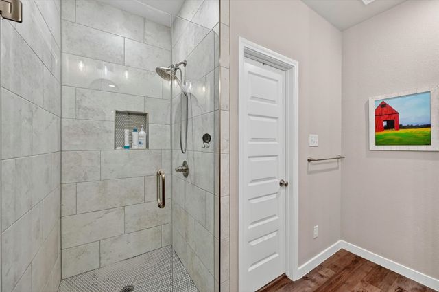 1005 W Chambers Street, Cleburne, TX 76033