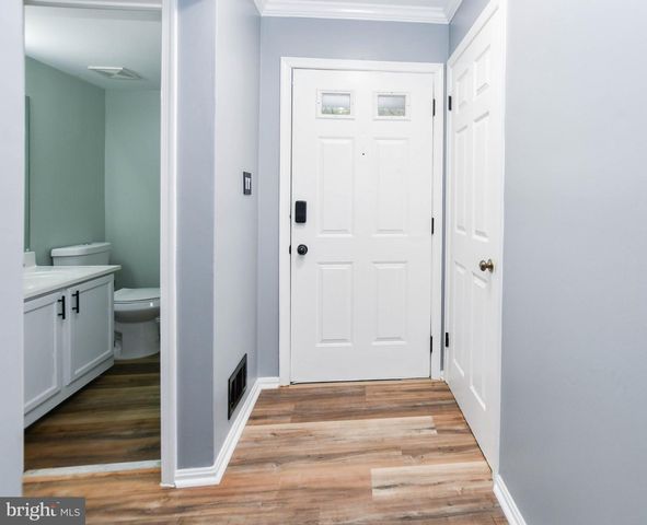 5898 AMBASSADOR WAY, Alexandria, VA 22310
